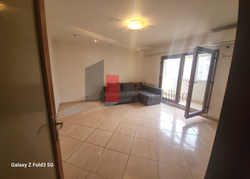 Apartament 3 camere decomandat