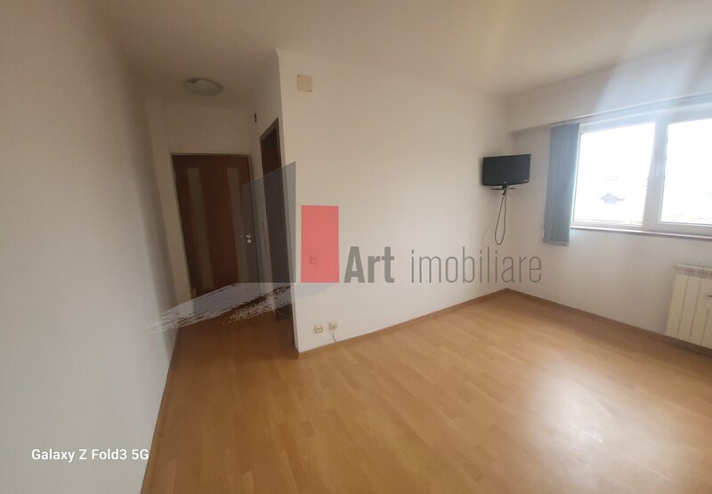 Apartament 3 camere decomandat